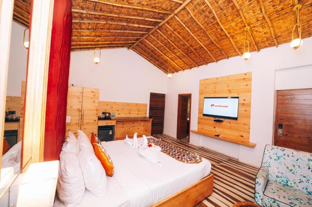 5 Senses Corbett Richness Luxuries Resort ! Destination Wedding & Corporate Events Rāmnagar Exterior foto